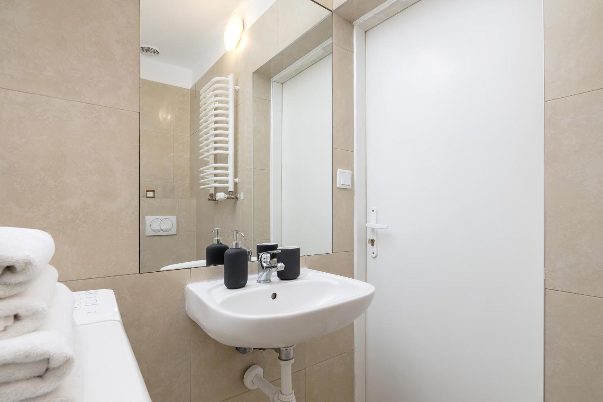 Studio Apartment With Ac - Dluga 65 Krakau Exterior foto